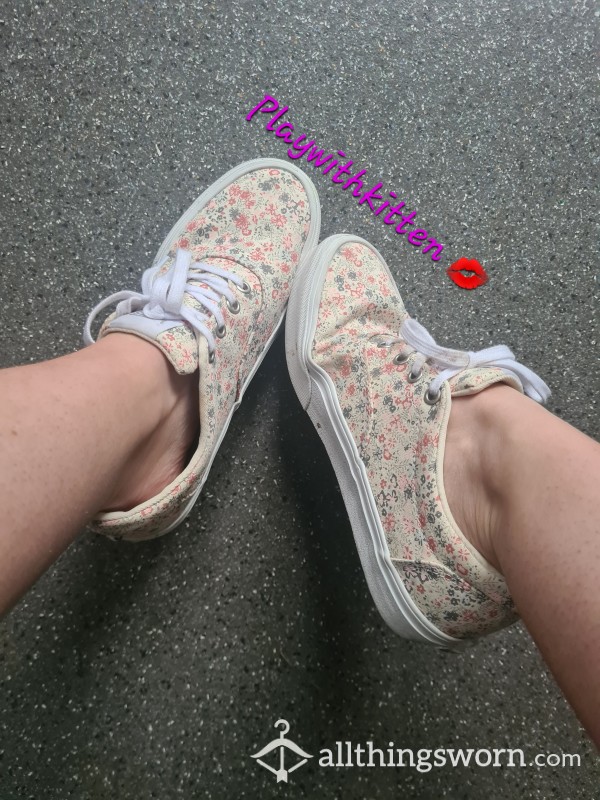 Sweaty Feminine Vans & Photoset 💦