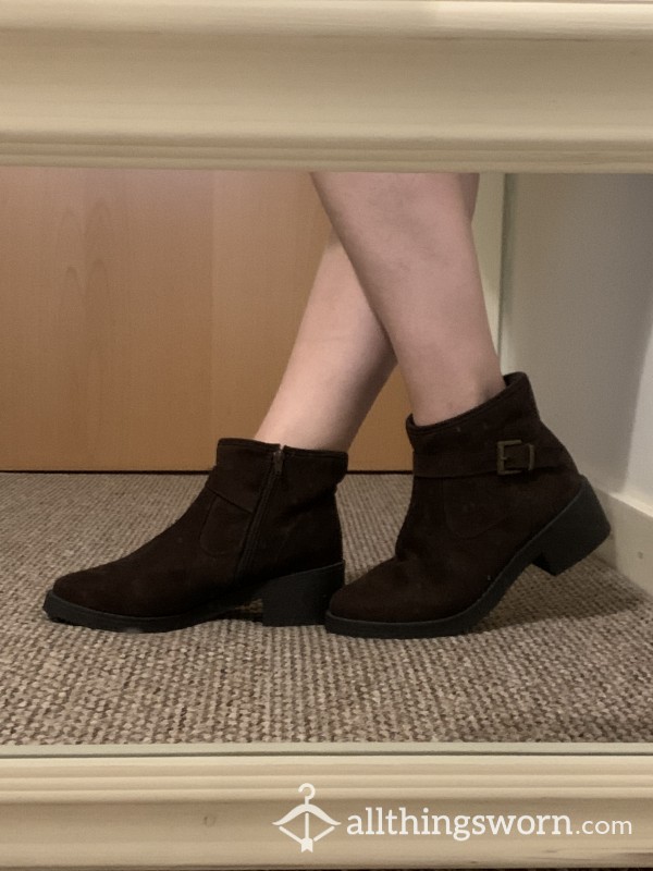 Sweaty Fluffy Brown Winter Boot