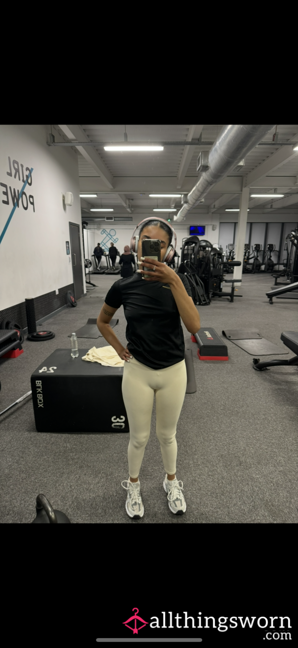 Sweaty Gym Leggings After A 2 Hour Session 💦 😏