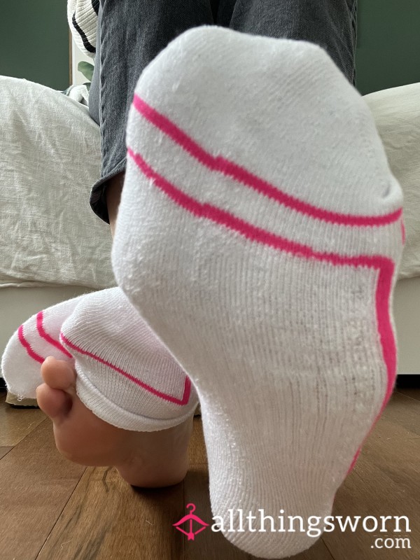 *Sold* Sweaty Stinky Workout White Athletic Ankle Socks 🦶🏻🥵💦