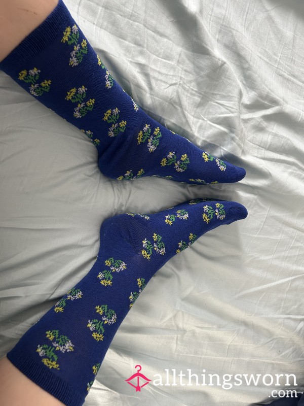 Tall Blue Flor*l Socks