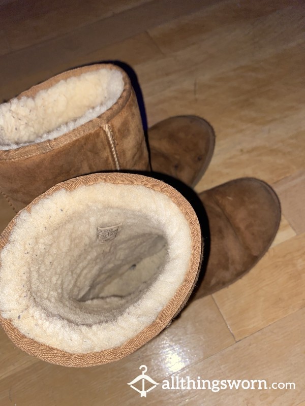 Tan 6 Yr Worn UGG Boots Size 7