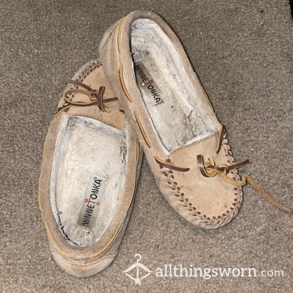 Tan Minnetonka Slipper