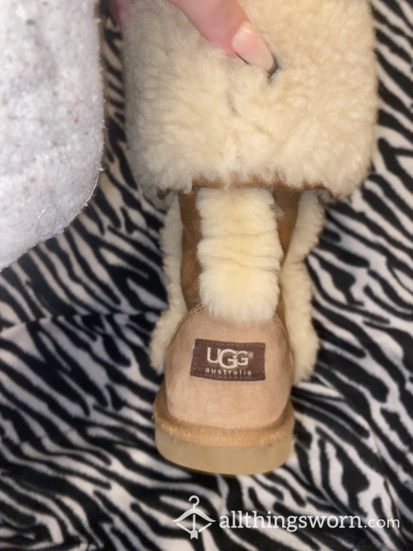 Tan Ugg’s