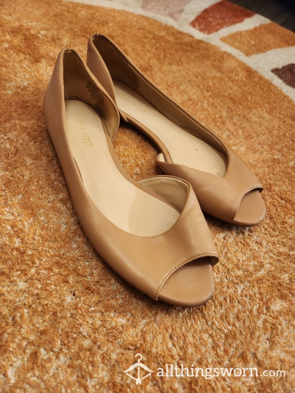 Tan/Nude Color Flats 🥿