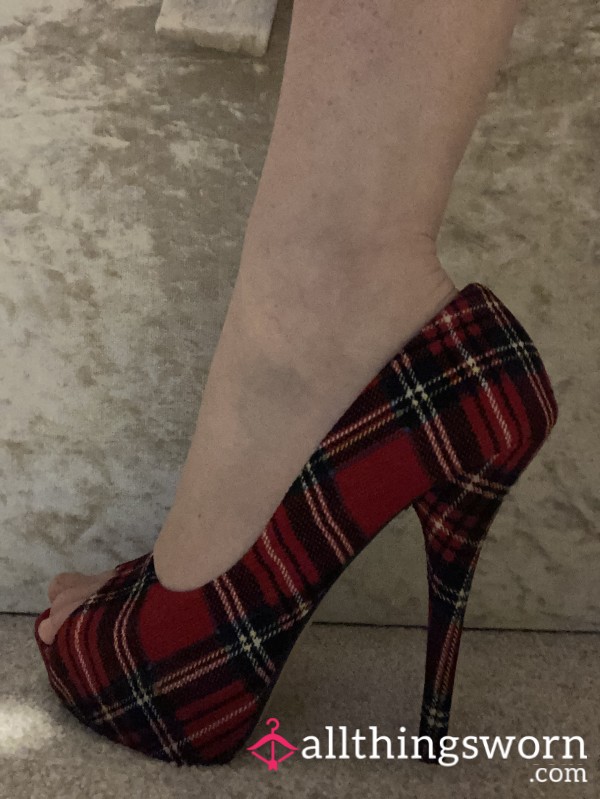 Tartan Heels From A Scottish Goddess