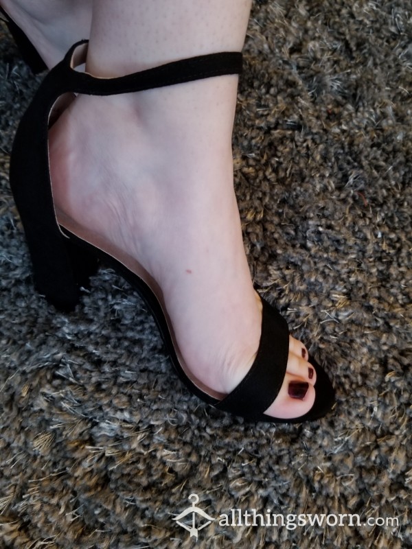 Teeny Tiny Feet Pics