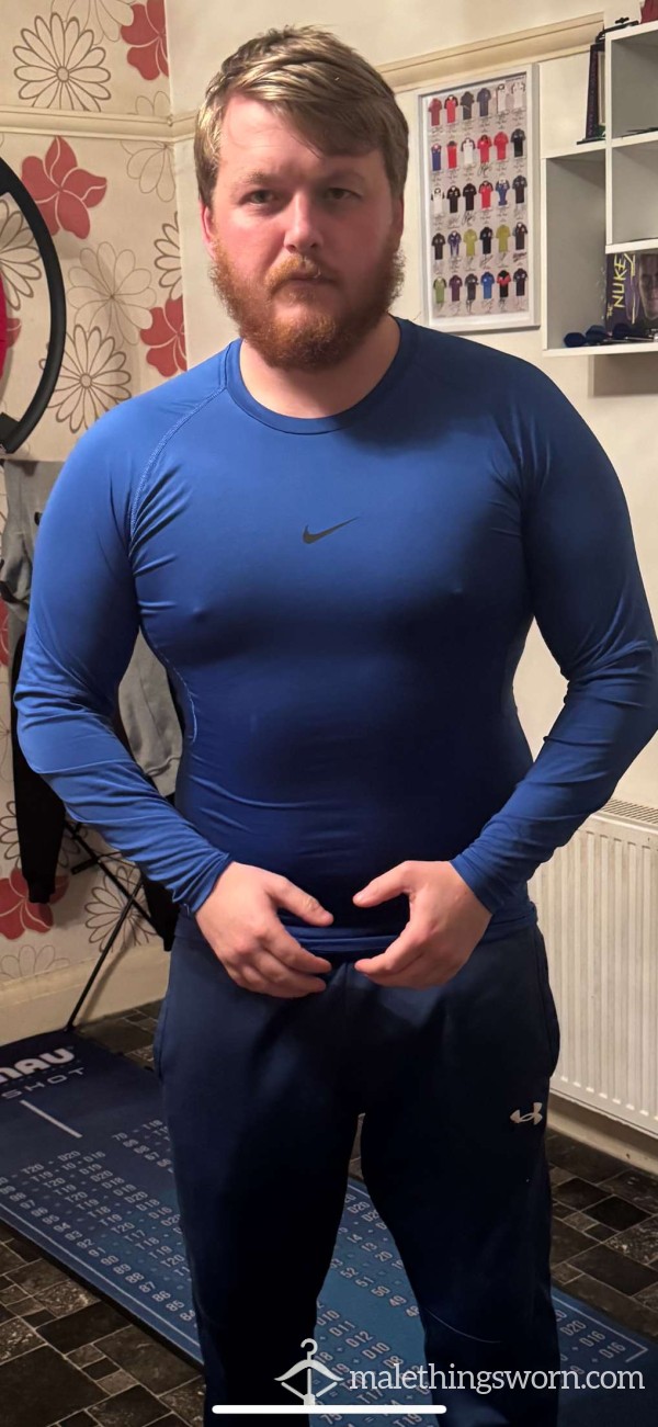 The Nike Pro Dri-FIT GYM TOP