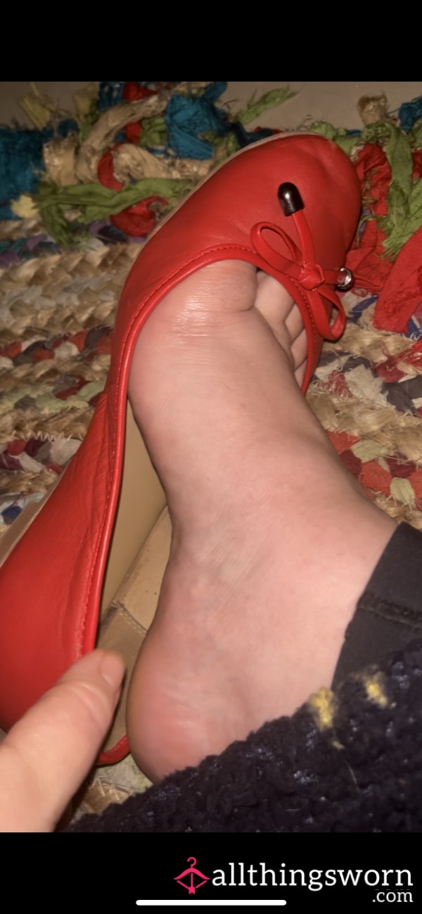 These Red Shoes Need To Go - A Hot Picture Set Of Me Taking Them Off And Spreading My Filthy Little Toes