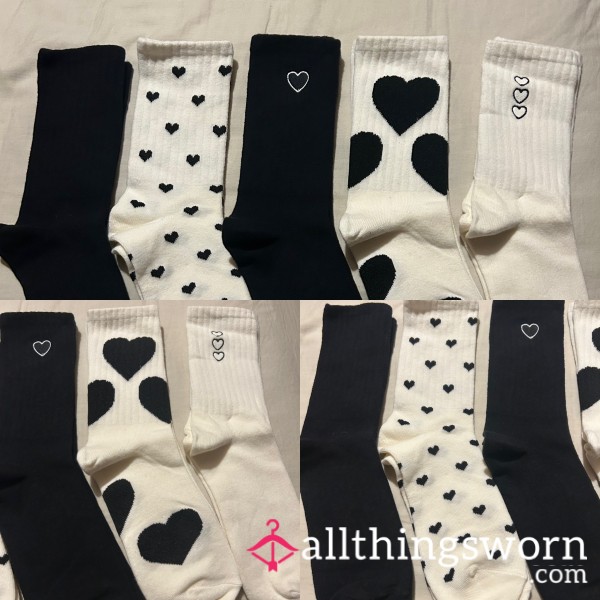 Thick, Black & White Crew Socks 🖤