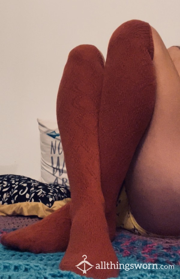 THIGH HIGH ORANGE SOCKS