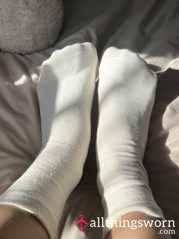 Thin Off White Crew Socks