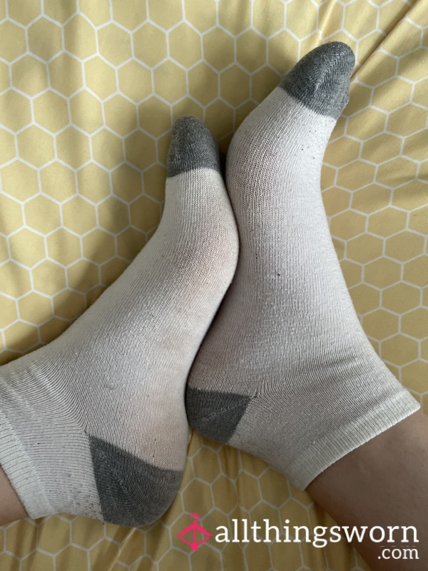 **SOLD OUT** Thin S**y Dirty White Socks Grey Toes And Heels