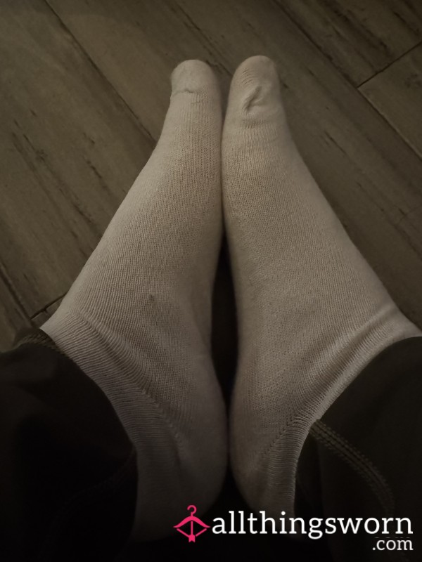 Thin White Ankle Socks