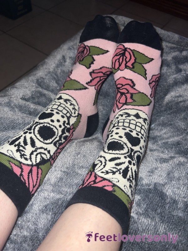 Tight Little Things | Pink | Skull | Sweaty Socks