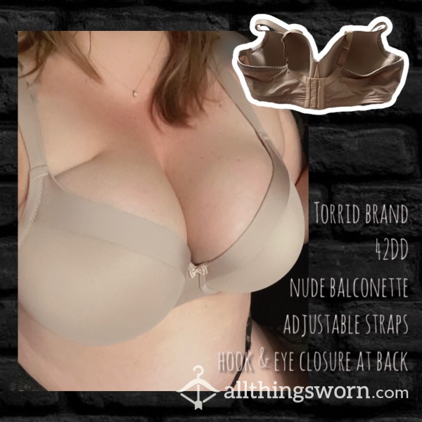 Torrid Brand Nude Bra - 42DD - Includes U.S. Shipping!