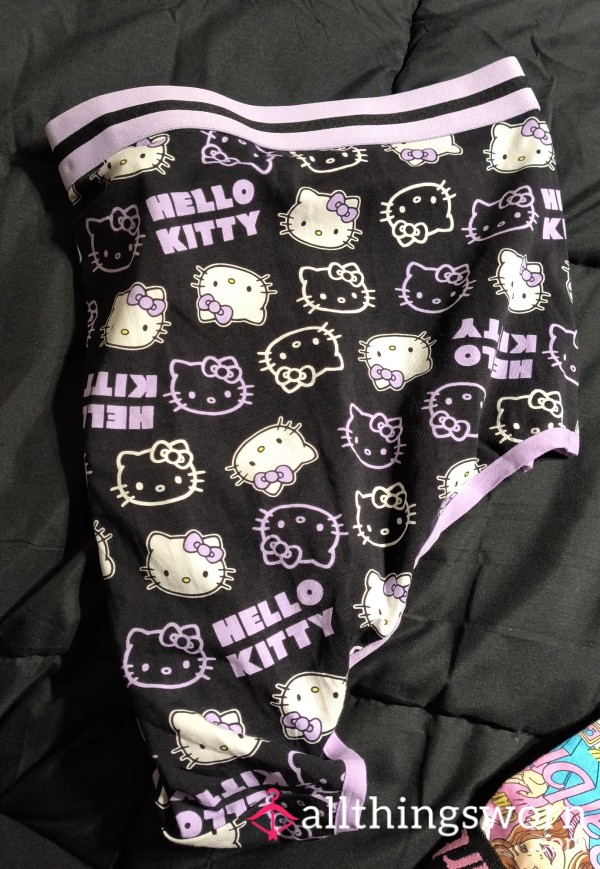 Torrid Hello Kitty Fullbacks Sz 4