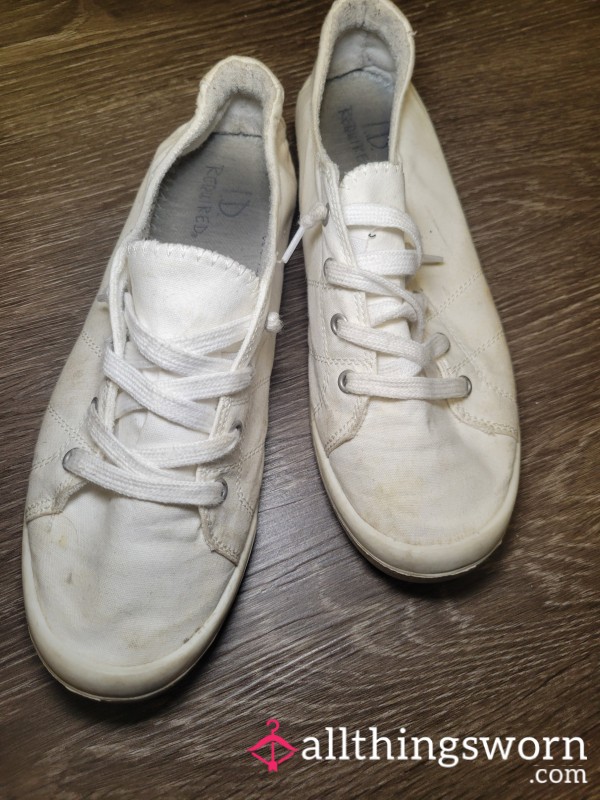 Trashed White Sneakers - Dirty & Stinky