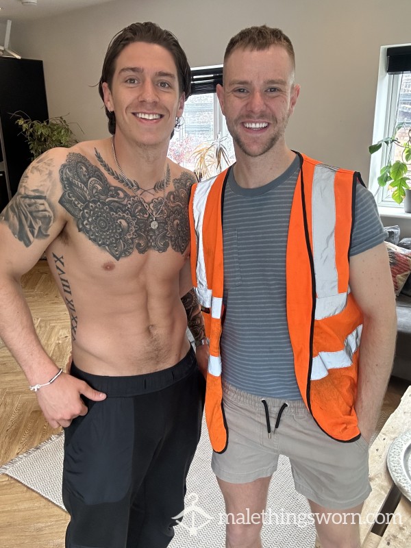 Two Tradie Lads F**k - Sweaty!!