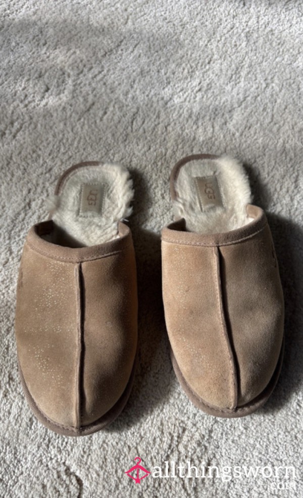 UGG Old Smelly Slippers