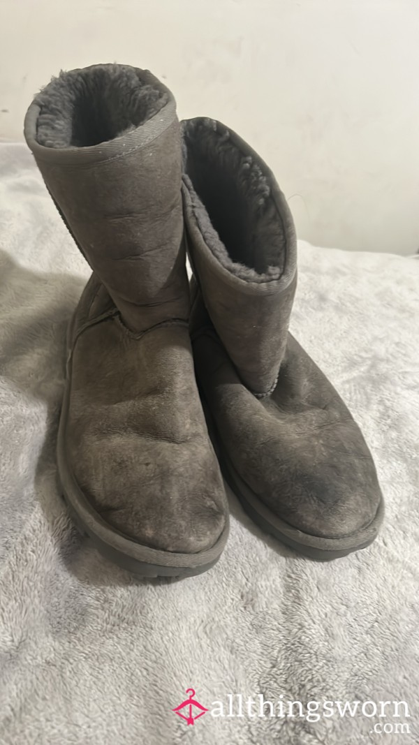 Uggs Boots Size 9 Well Worn