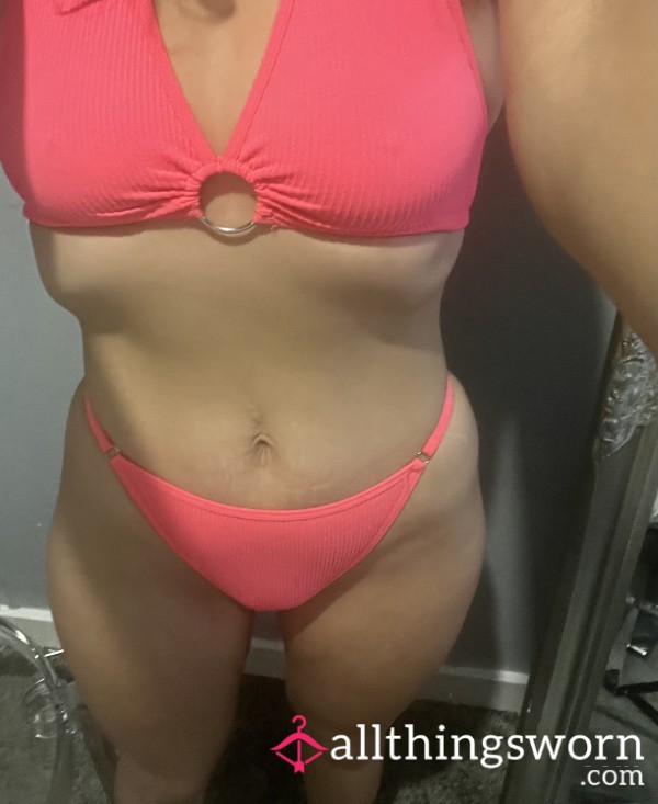 UK Size 8 Halterneck And Thong Set 💦💦