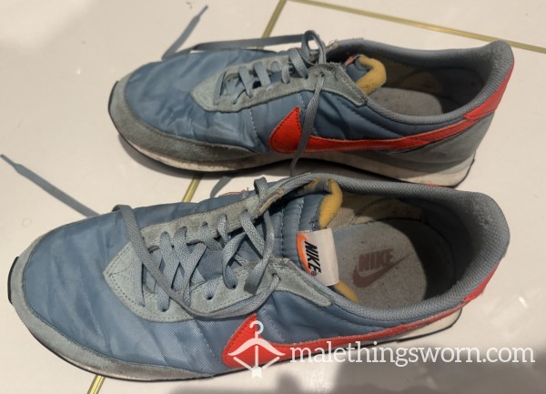 Used & Abused NIKE Gym Shoes (13)