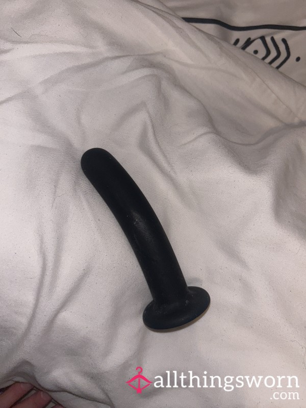 Used Black Di**o After A Hot And Heavy Masturbation Session