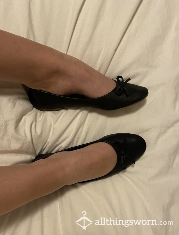 Used Black Leather Flats🖤