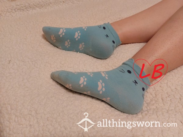 USED BLUE ANKLE SOCKS CAT PATTERN