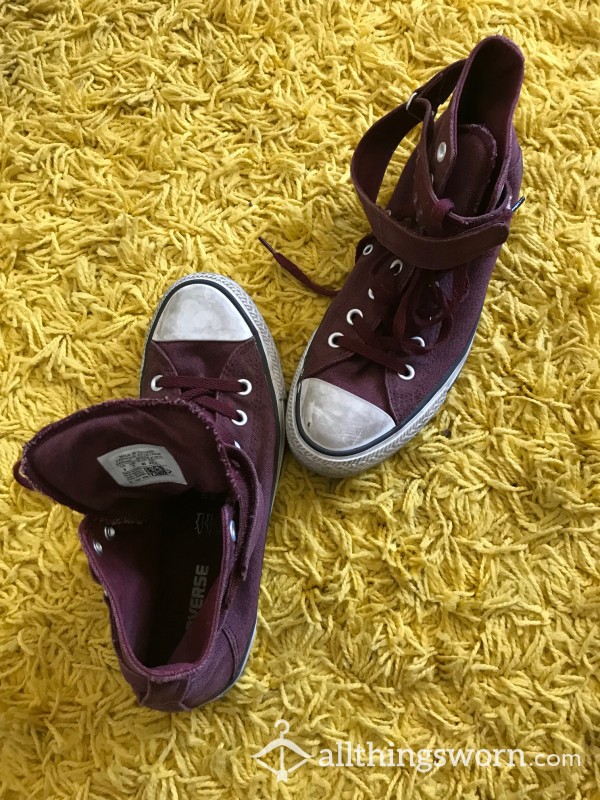 Used Burgundy Converse