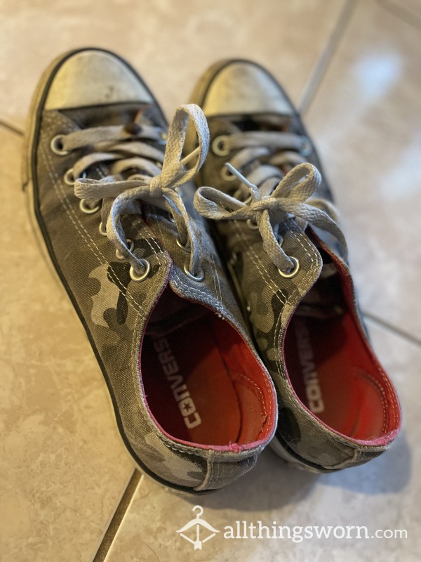 Used Camo Low Top Converse