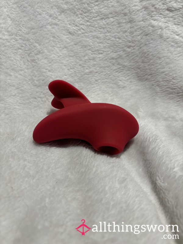 Used Cute Red Heart Sucking Vibrator S** Toy