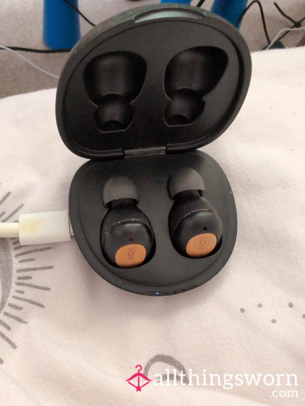 Used Ear Phones