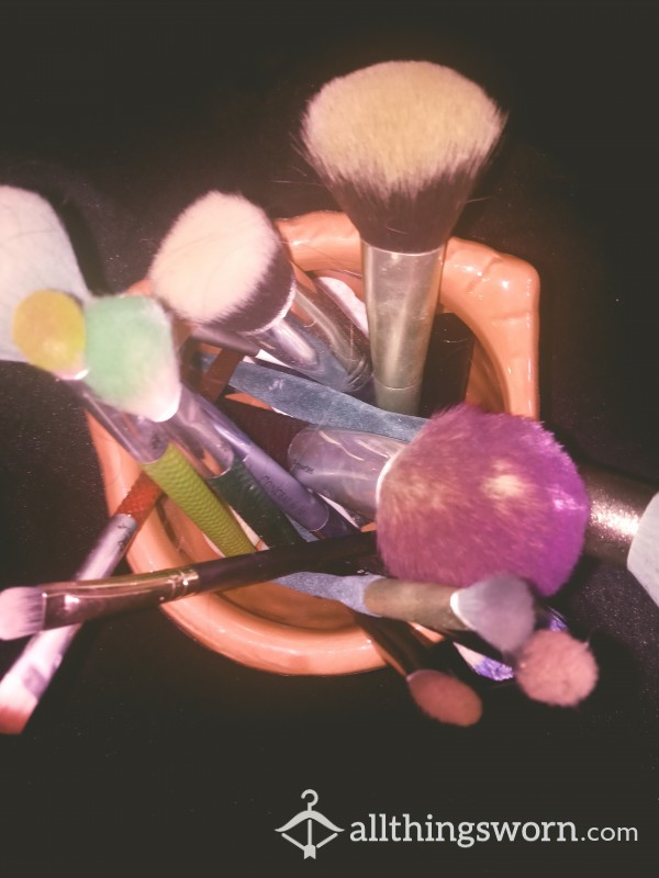 Used Make Up Brushes