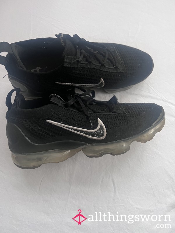 USED Nike Black Vapormax Trainers