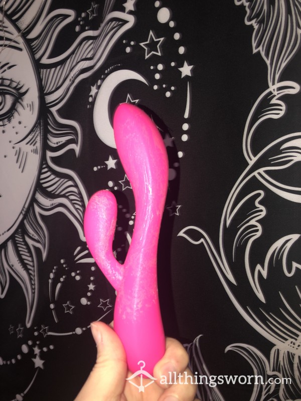 USED PINK VIBRATOR (VIDEO INCLUDED)