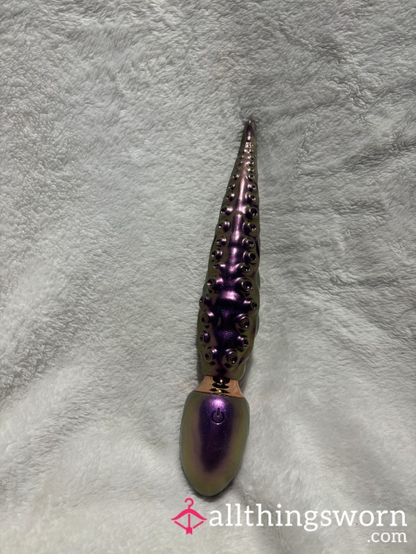 Used Purple 8.6” Vibrating Fantasy Di**o