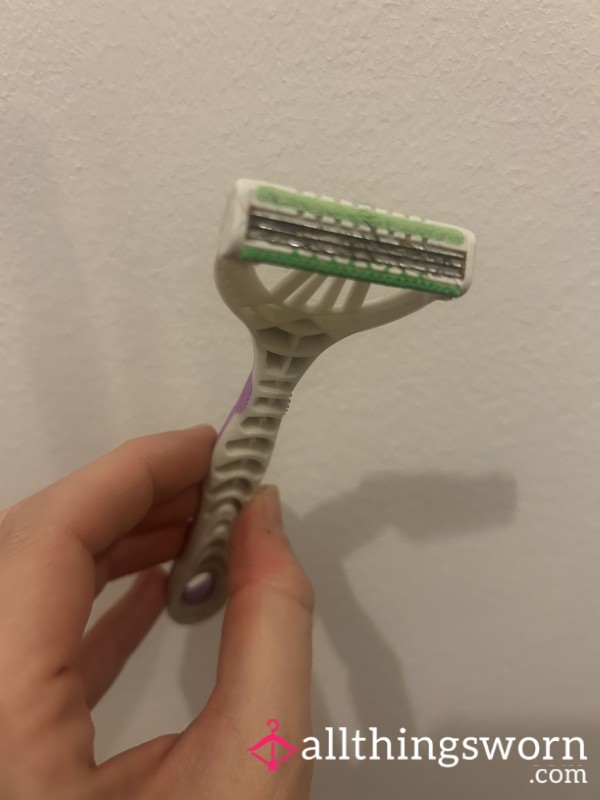 Used Razor