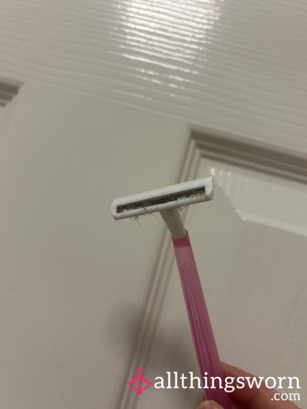 Used Razor