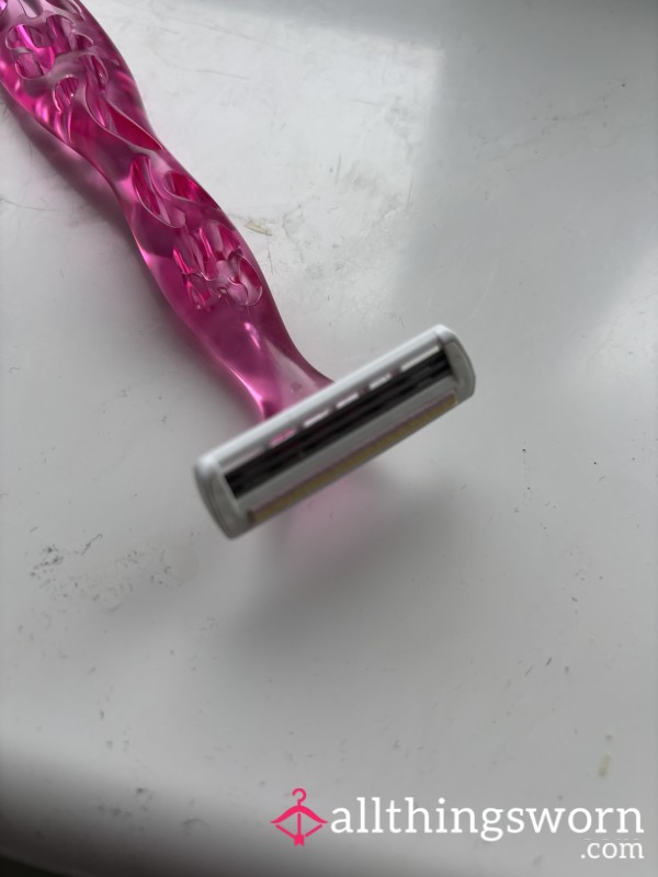 Used Razor