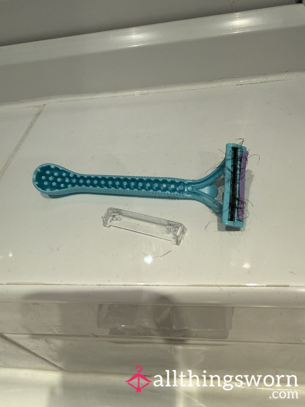 Used Razor