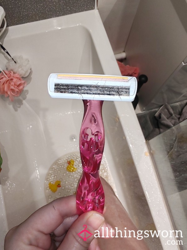 Used Razor