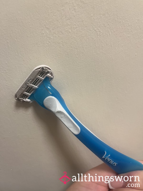 Used Razor