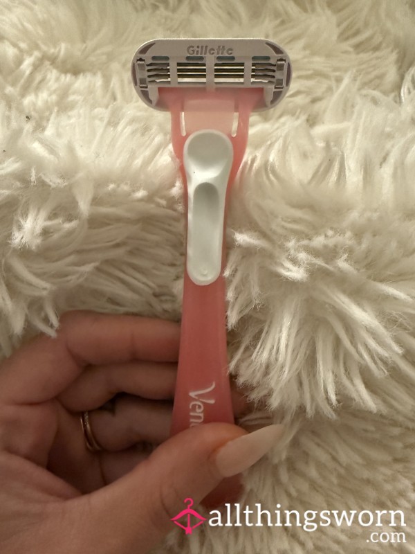 Used Razor