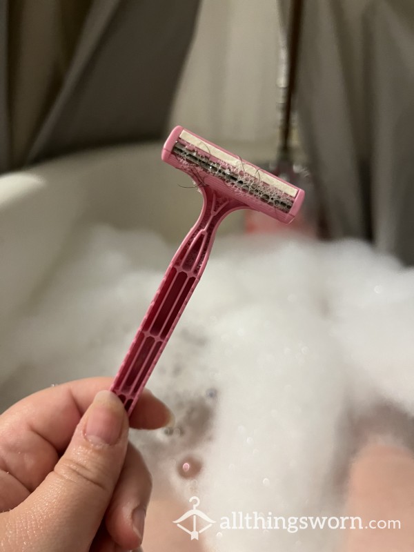 Used Razor