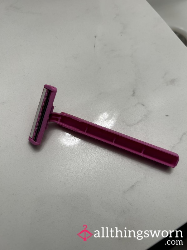 Used Razor