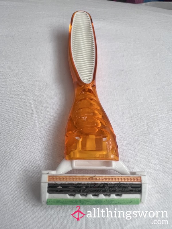 Used Razor