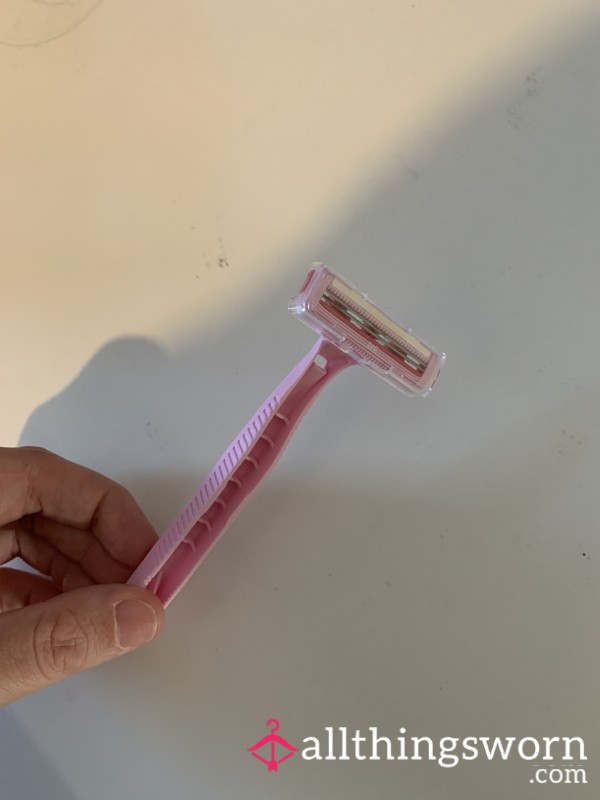 Used Razor