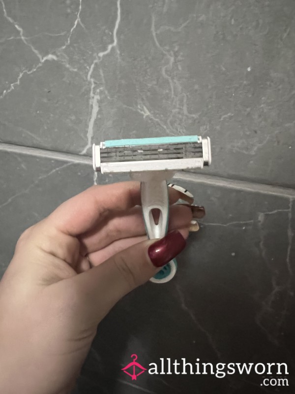 Used Razor